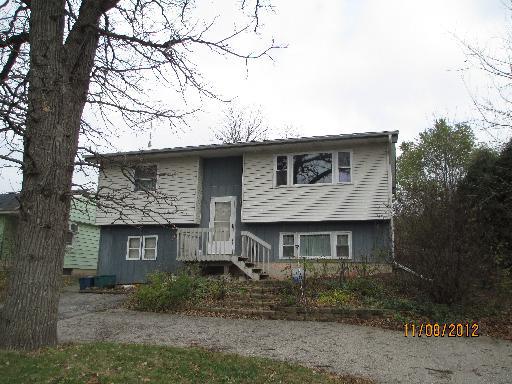 5802 N Woodland Dr., Mchenry, IL 60051