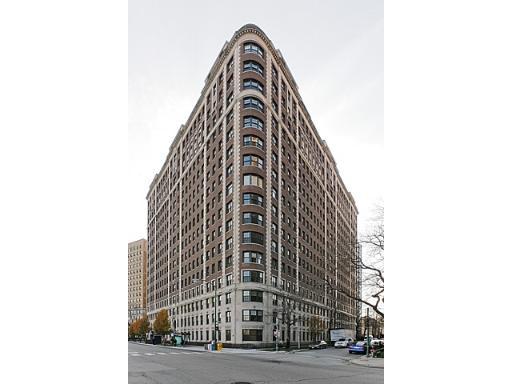 3750 N Lake Shore Dr. #16D, Chicago, IL 60613