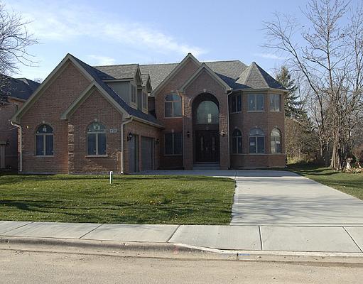 676 Greenwood Rd., Northbrook, IL 60062