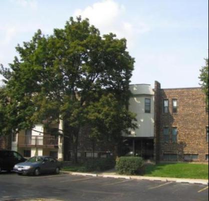 2149 Country Club Dr. #13D, Woodridge, IL 60517