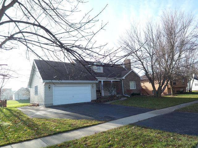 154 Ridgewood Dr., Woodstock, IL 60098