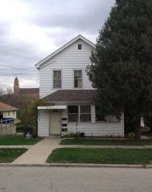 613 Walnut St., Lemont, IL 60439