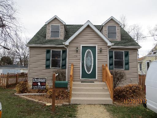 55 W Walnut St., Coal City, IL 60416