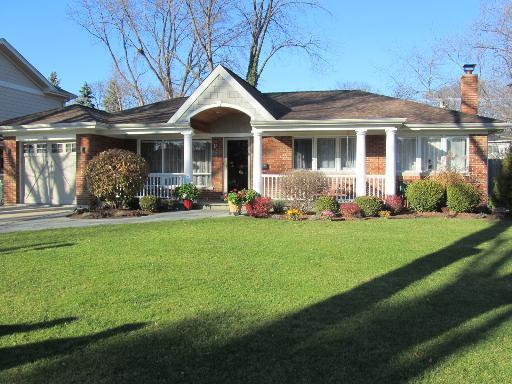 102 W Sunset Rd., Mount Prospect, IL 60056