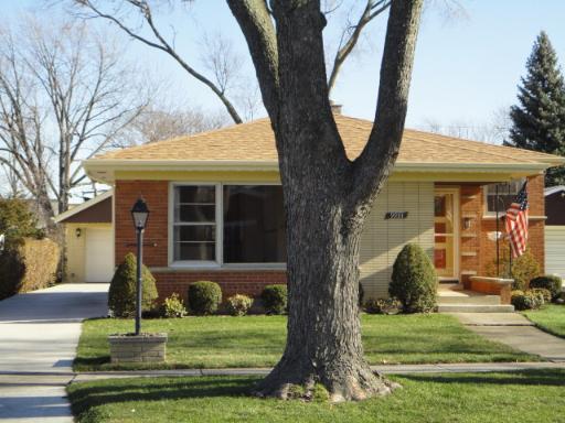 9933 S Buell Ct., Oak Lawn, IL 60453