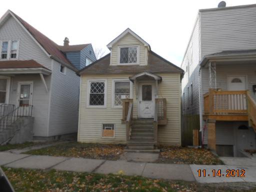 4153 W Roscoe Ave., Chicago, IL 60641