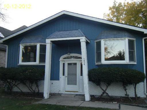 1430 Wedgewood Ave., Des Plaines, IL 60018