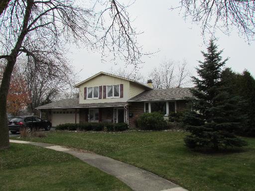 3530 Treaty Ln., Hoffman Estates, IL 60192