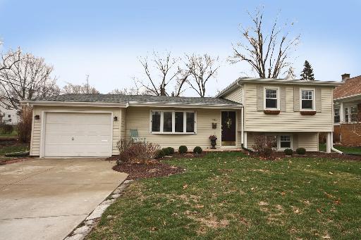 431 Phillips Ave., Glen Ellyn, IL 60137