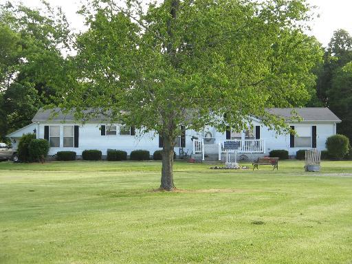 529 E 1100 North Rd., Thawville, IL 60968