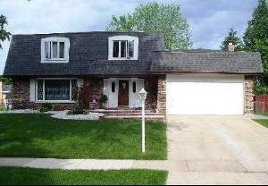 7202 Hudson St., Darien, IL 60561