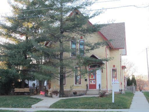 522 Douglas Ave., Elgin, IL 60120