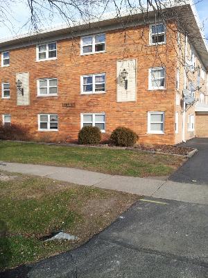 10811 Lloyd Dr. #8, Worth, IL 60482