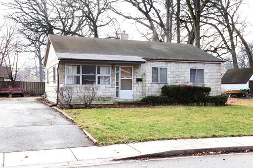 423 Midway Dr., Mundelein, IL 60060