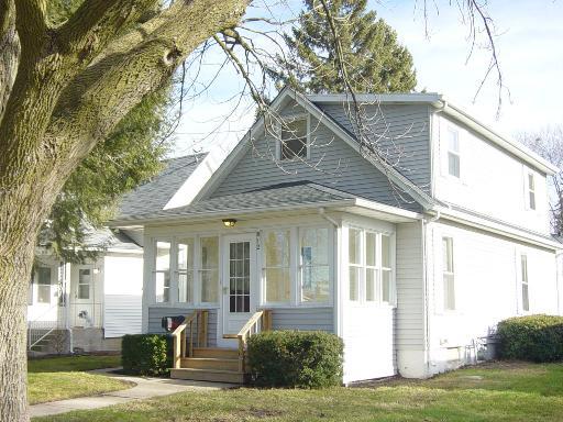 812 Leonard Ave., Dekalb, IL 60115