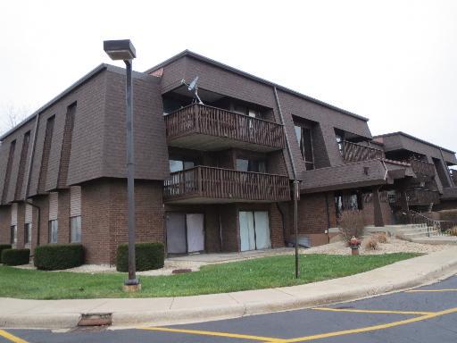 1616 Richmond Cir. #301, Joliet, IL 60435