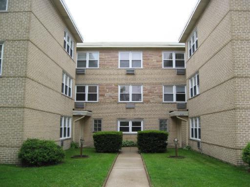 4635 W Main St. #3B, Skokie, IL 60076