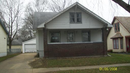 957 S 3rd Ave., Kankakee, IL 60901