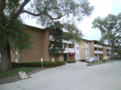 930 Beau Dr. #307, Des Plaines, IL 60016