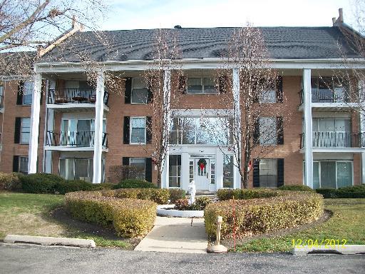 5601 Carriageway Dr. #309B, Rolling Meadows, IL 60008