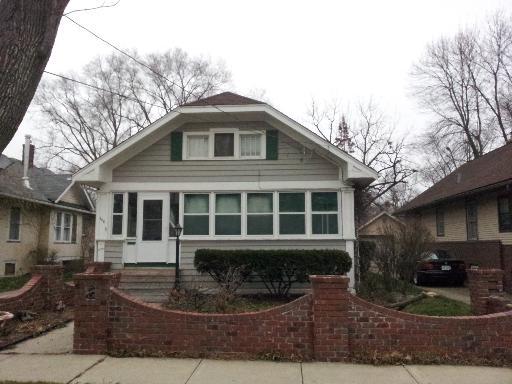908 Lebanon St., Aurora, IL 60505