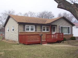 206 Dalton Ave., Mundelein, IL 60060