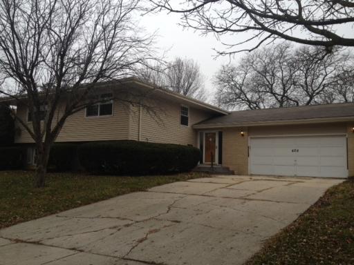 426 W Hillcrest Dr., Dekalb, IL 60115