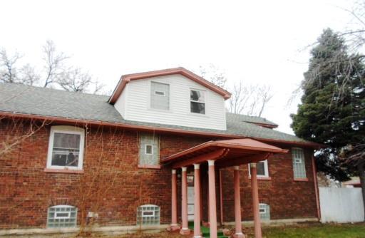 2049 S 6th Ave., Maywood, IL 60153