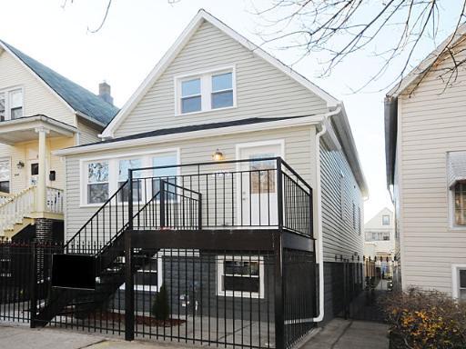3250 N Drake Ave., Chicago, IL 60618