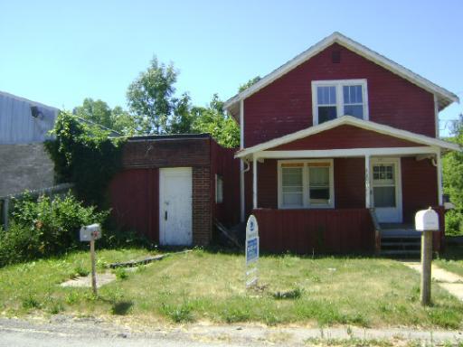 4608 State W St., Rockford, IL 61102