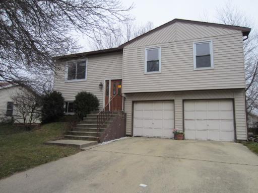 236 Seneca Ct., Bolingbrook, IL 60440
