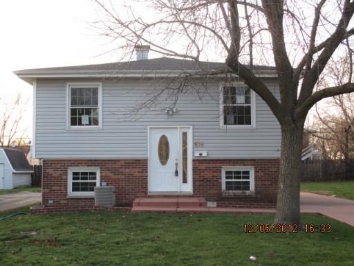 618 Howard Ave., Aurora, IL 60506