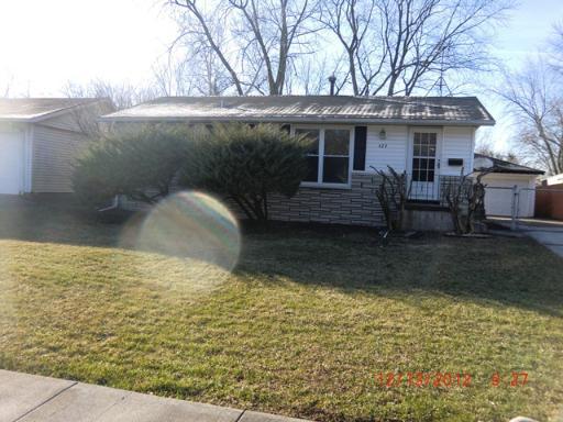 422 E Maple Dr., Glenwood, IL 60425
