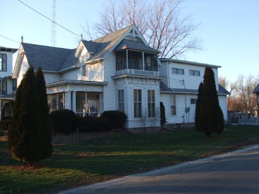 400 W Seminary St., Onarga, IL 60955