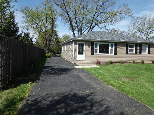 5s450 Vest Ave., Naperville, IL 60563