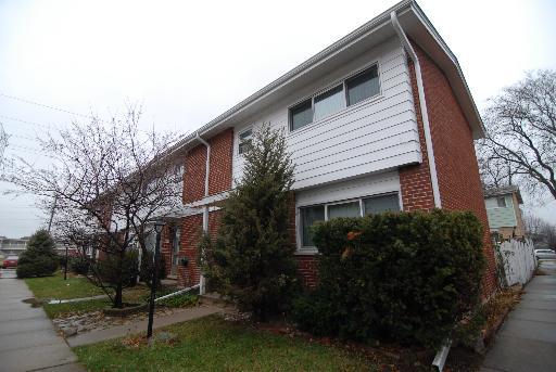 8010 W Lyons St. #A, Niles, IL 60714