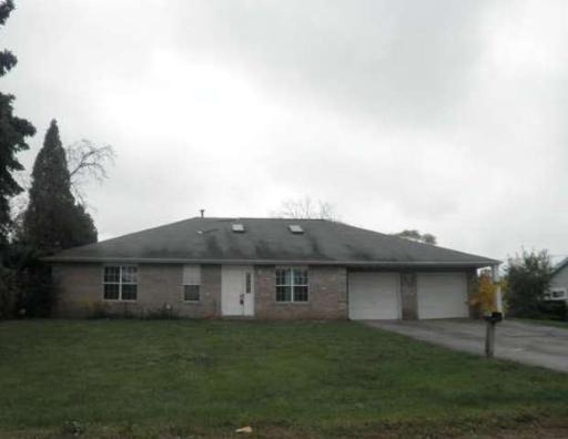 215 Hawthorn Ln., Hoffman Estates, IL 60169