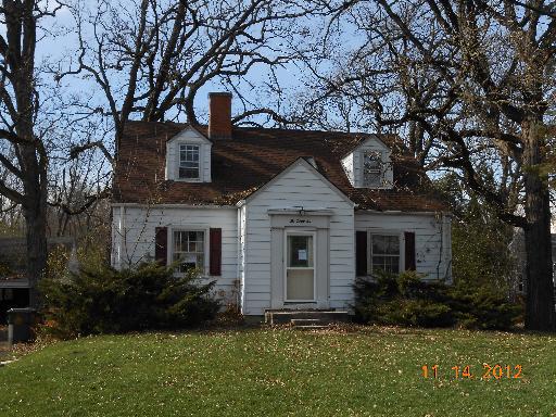 236 Oakwood Dr., Wood Dale, IL 60191