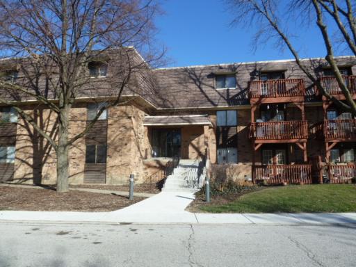 1925 Tall Oaks Dr. #2702, Aurora, IL 60505