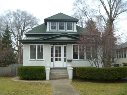 212 Pomeroy Ave., Crystal Lake, IL 60014