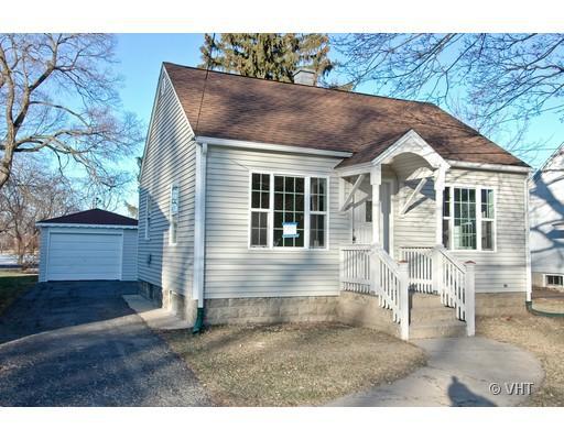 688 Stewart Ave., Elgin, IL 60120