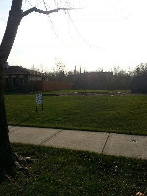 215 W Lake Park Dr., Addison, IL 60101
