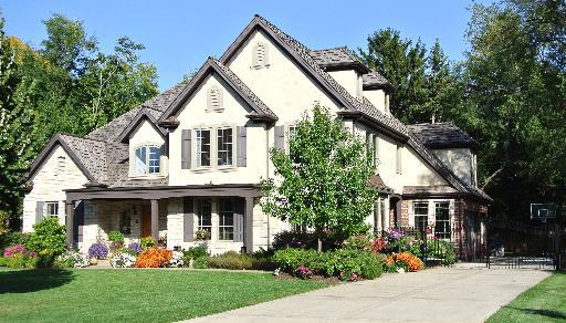 747 S 10th Ave., La Grange, IL 60525