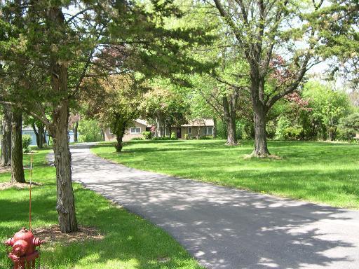 7512 S Hamilton Ave., Burr Ridge, IL 60527