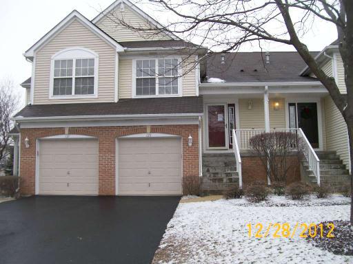 135 Hidden Pond Cir., Aurora, IL 60504