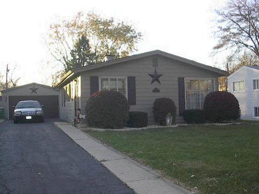 1110 Kim Pl., Lemont, IL 60439