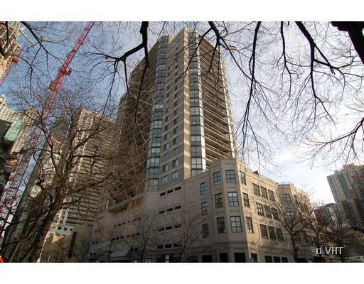 33 W Delaware Pl. #21E, Chicago, IL 60610