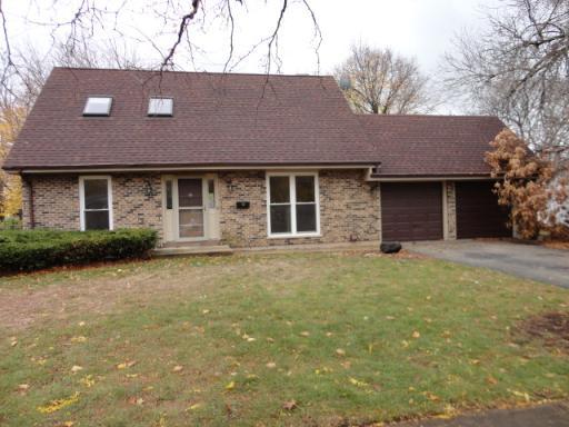 39 Surrey Ln., Crystal Lake, IL 60014