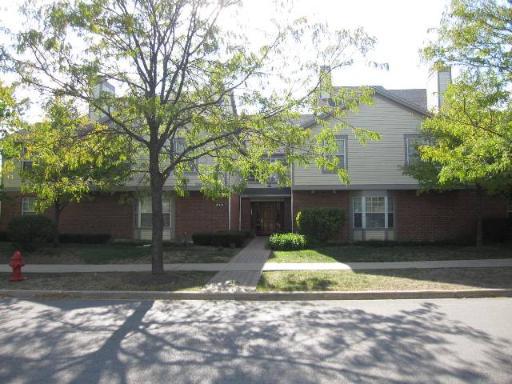131 Kristin Cir. #2, Schaumburg, IL 60195