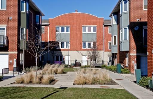 2440 W Bross Ave. #1, Chicago, IL 60608